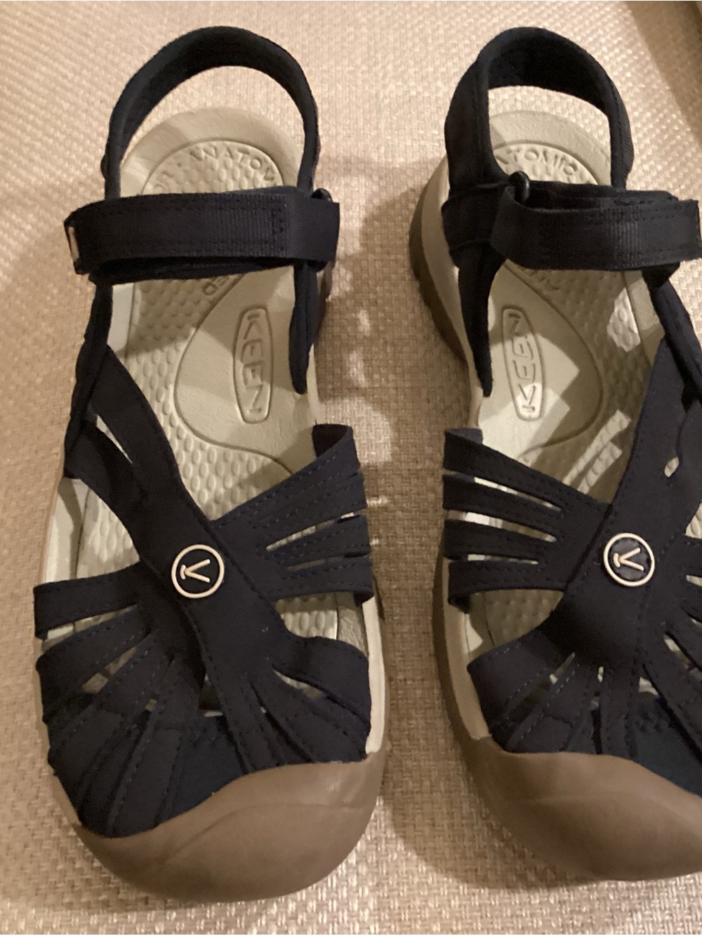 Keen adult dark Navy and Tan Closed-Toe Sport Sandals 8.5